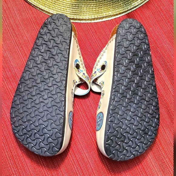 Calceo Clog - Size 39 - US Size 8.5 - Picture 4 of 7